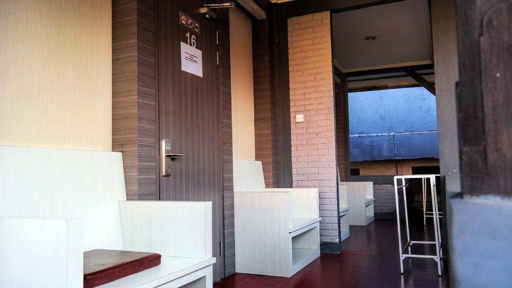 Amazing Cabin Kuta  Exterior photo