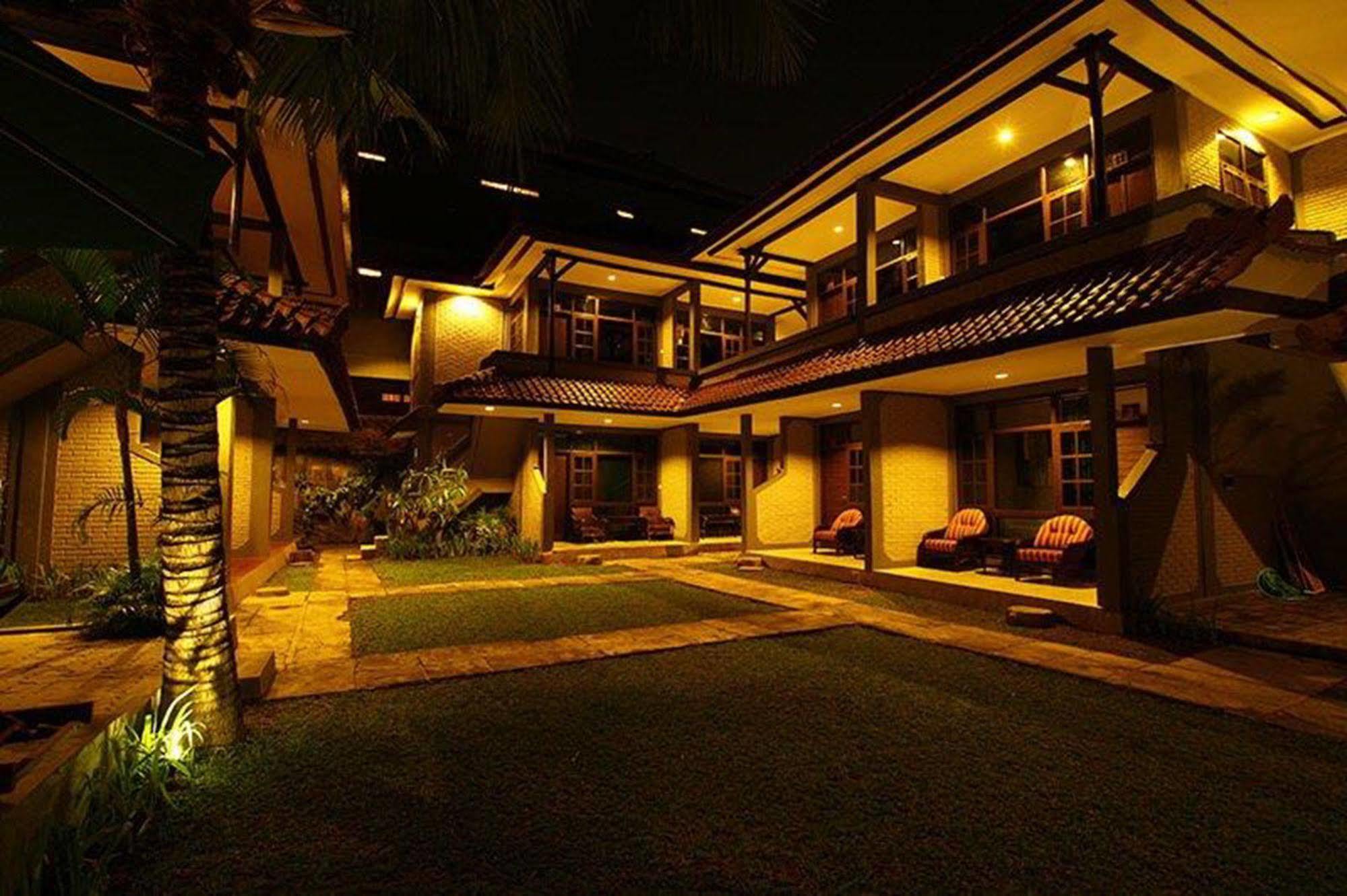 Amazing Cabin Kuta  Exterior photo